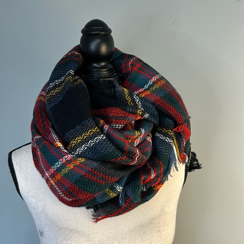 XXL Christmas Winter Fluffy Scarf Wrap NWOT